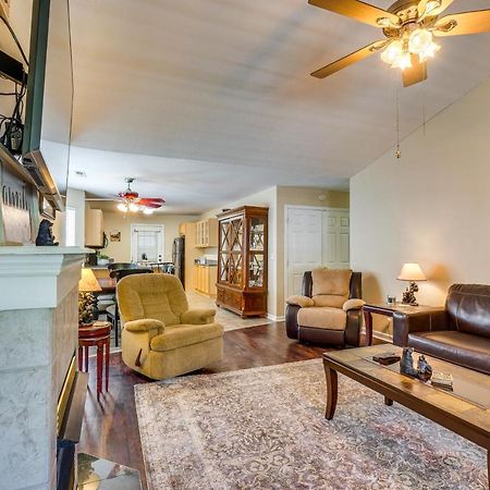 Pigeon Forge Home With Screened Porch, 3 Mi To Town! Exterior photo