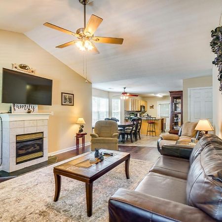 Pigeon Forge Home With Screened Porch, 3 Mi To Town! Exterior photo
